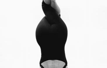 Um pouco sobre as posturas invertidas do Yoga e seus benefícios